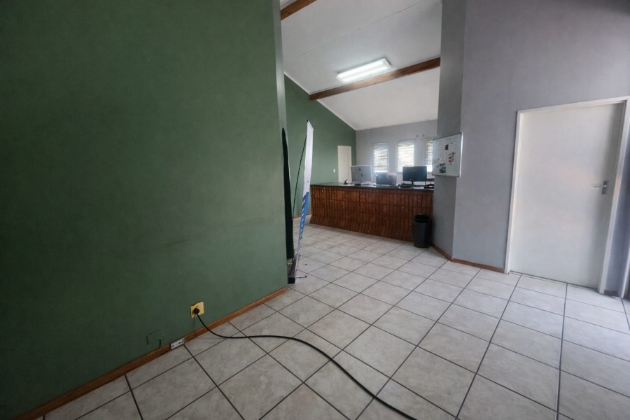 To Let commercial Property for Rent in Olifantshoek Northern Cape